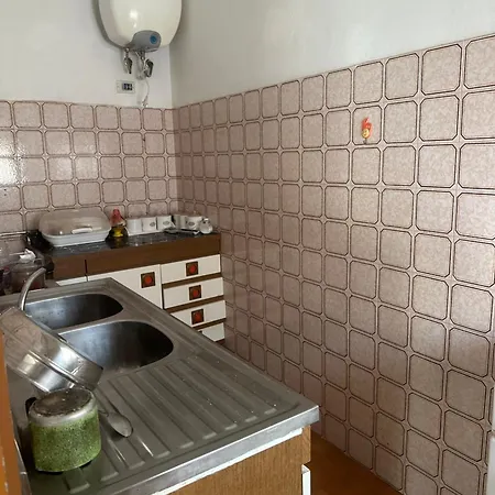 Adamo Apartment *